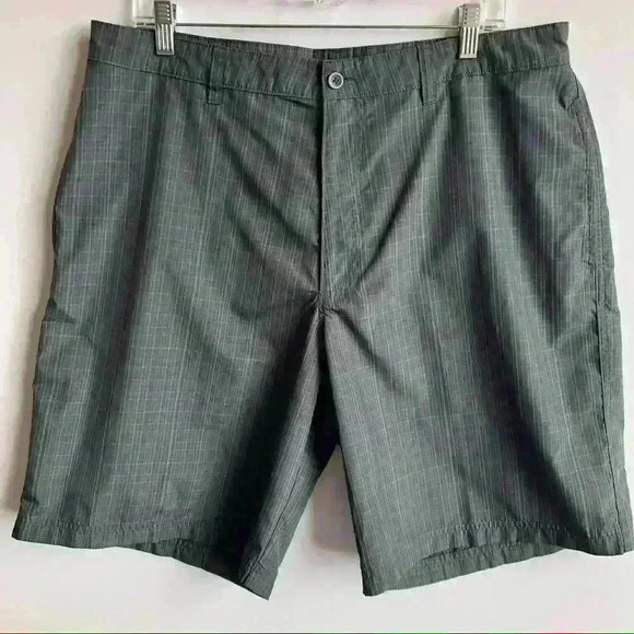 CG by Champion Plaid Golf Shorts. - Picture 1 of 6